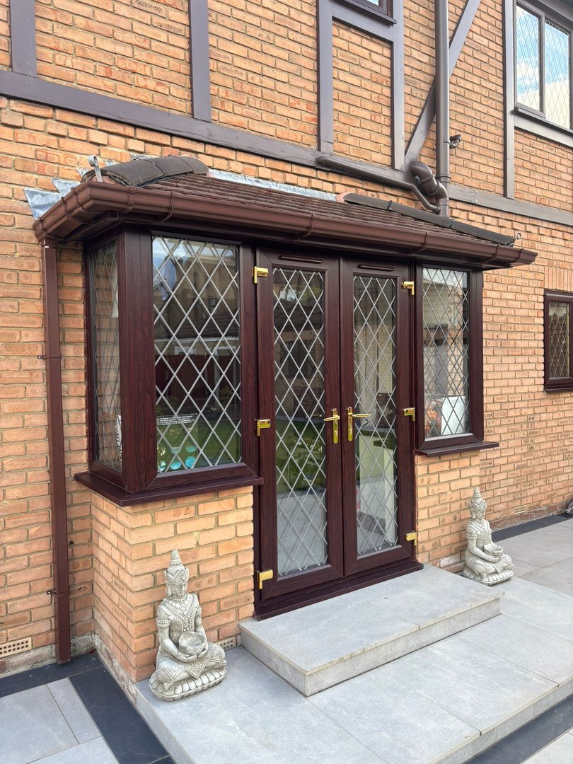 Rosewood windows & diamond leaded glass, ingleby barwick by endeavour windows